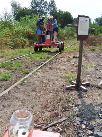 Kari and the pump car