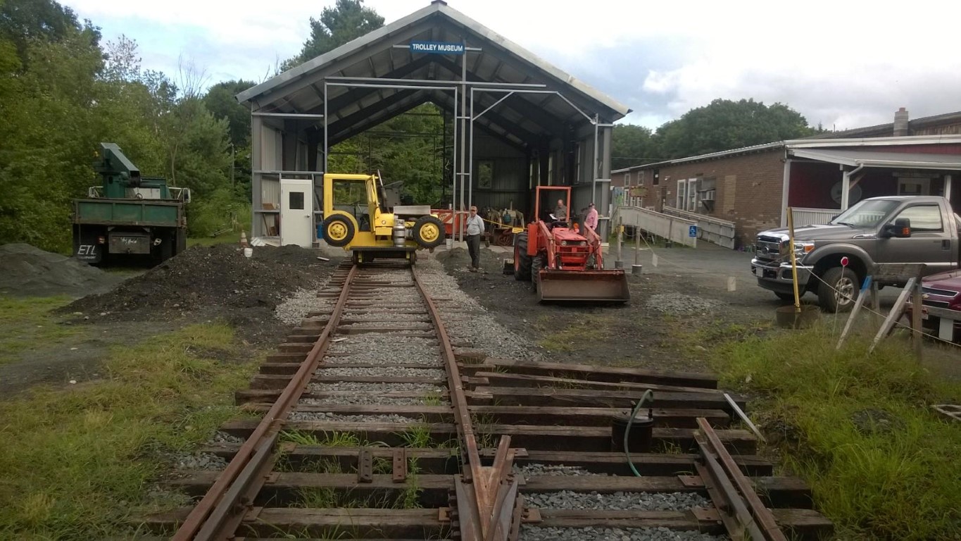 house-track-extension-shelburne-falls-trolley-museum